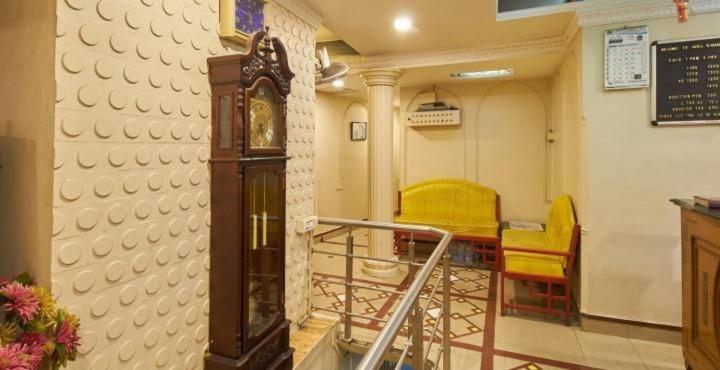Hotel Tushar Пуна Экстерьер фото